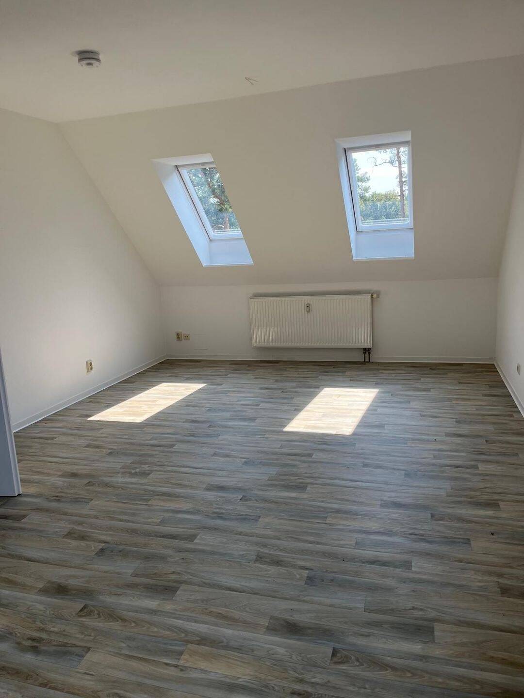 Thumbnail-kleine 2- RWE im Dachgeschoss unweit vom Bärwalder See !