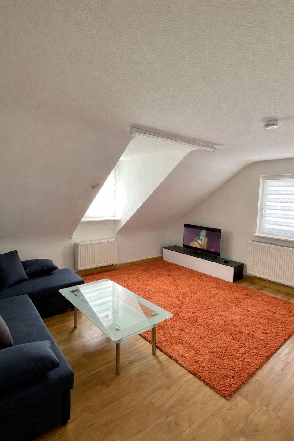 Thumbnail-2-Zimmer Dachgeschosswohnung in zentrumsnaher Lage