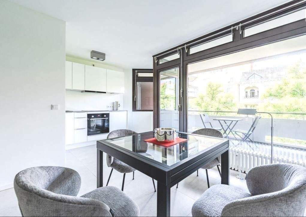 Thumbnail-Im Herzen von Charlottenburg: Sanierte City-Wohnung in Top-Lage nahe Steinplatz – mit separatem Tiefgaragenstellplatz