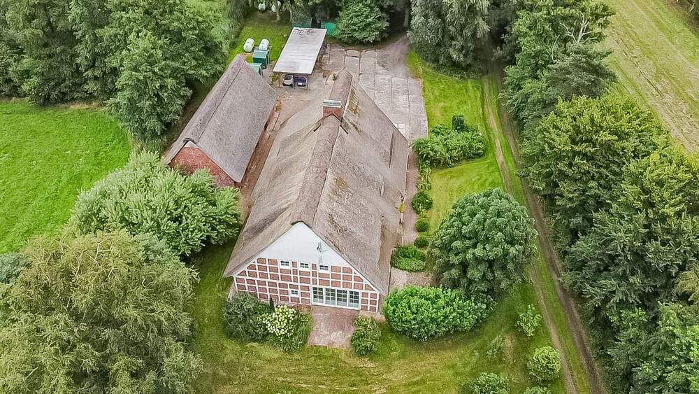 Thumbnail-4-Generationenhaus mit Fachwerkcharme - Vier Wohneinheiten auf großem Grundstück