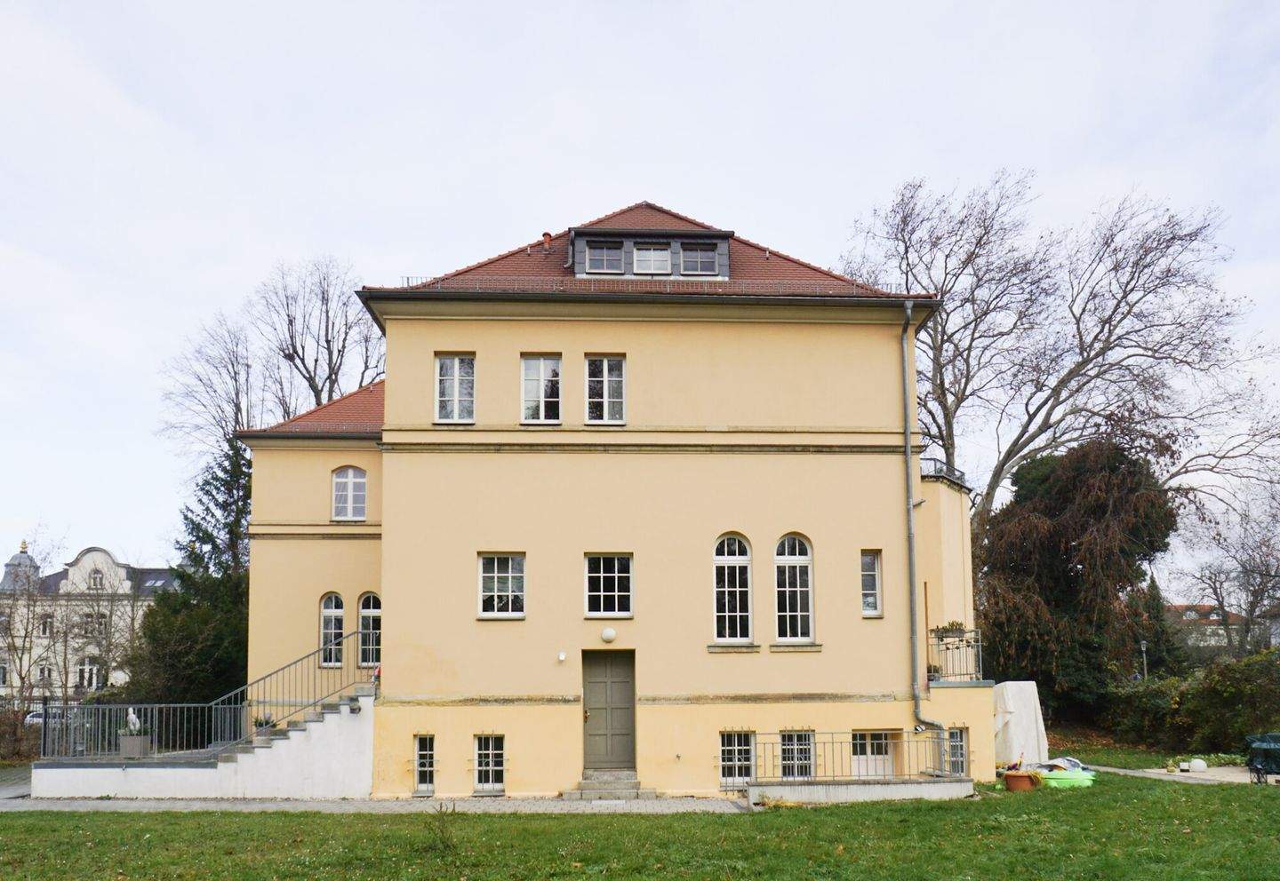 Thumbnail-Frisch renoviert beim Großen Garten