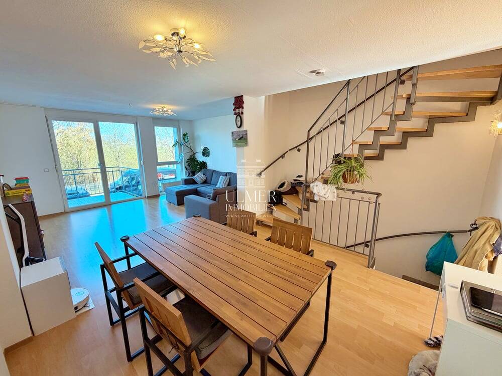 Thumbnail-gepflegtes Reihenhaus mit 6 Zimmern, Dachterrasse, Terrasse, Balkon und Garage in gefragter Lage