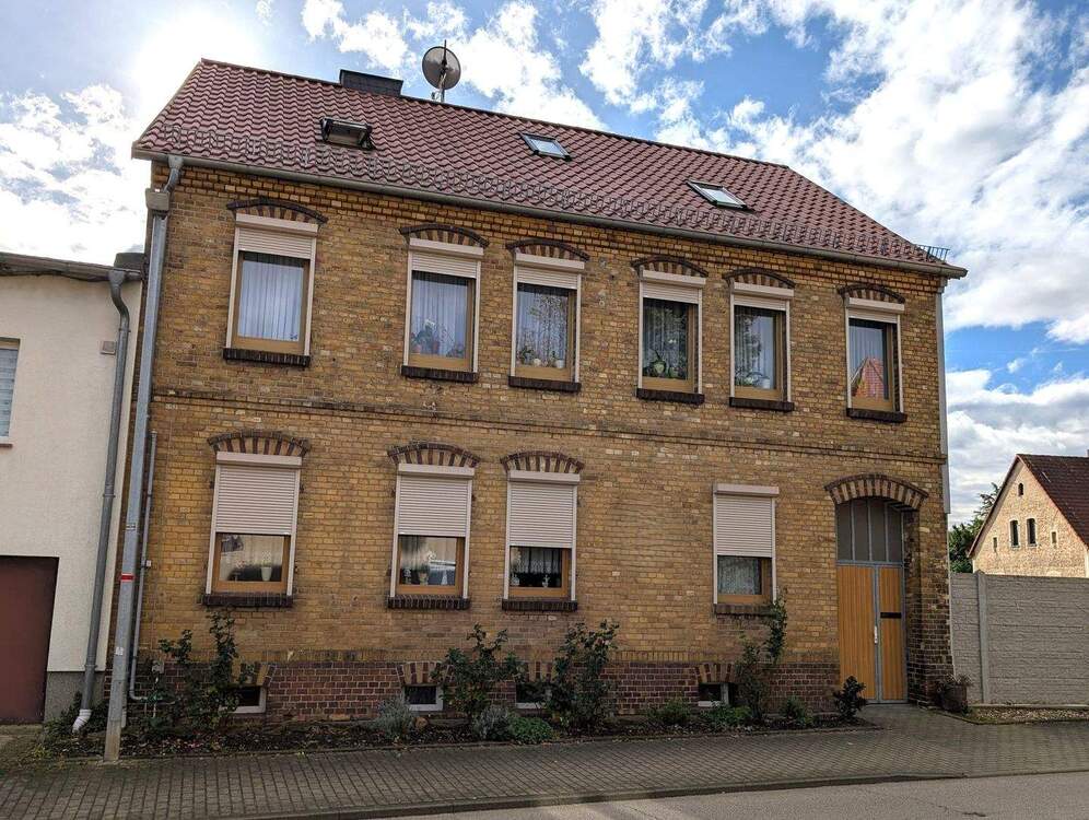 Thumbnail-Saniertes Mehrgenerationenhaus in Ramsin