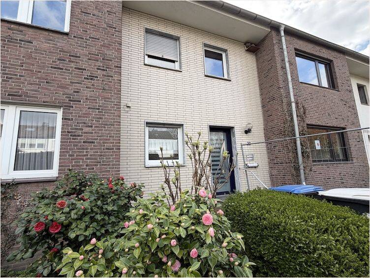 Thumbnail-Zwei-Zimmer-Wohnung im Obergeschoss eines Zweifamilienhauses