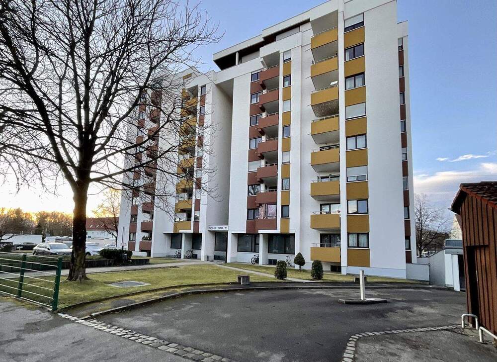 Thumbnail-Bezugsfreie 3 Zi.- Wohnung mit 2 Balkonen