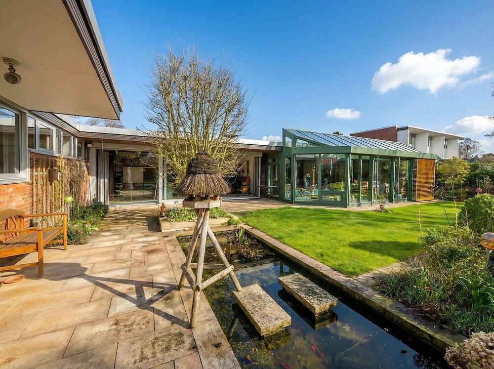 Thumbnail-California Living - Pool, Licht & Lifestyle für jede Generation