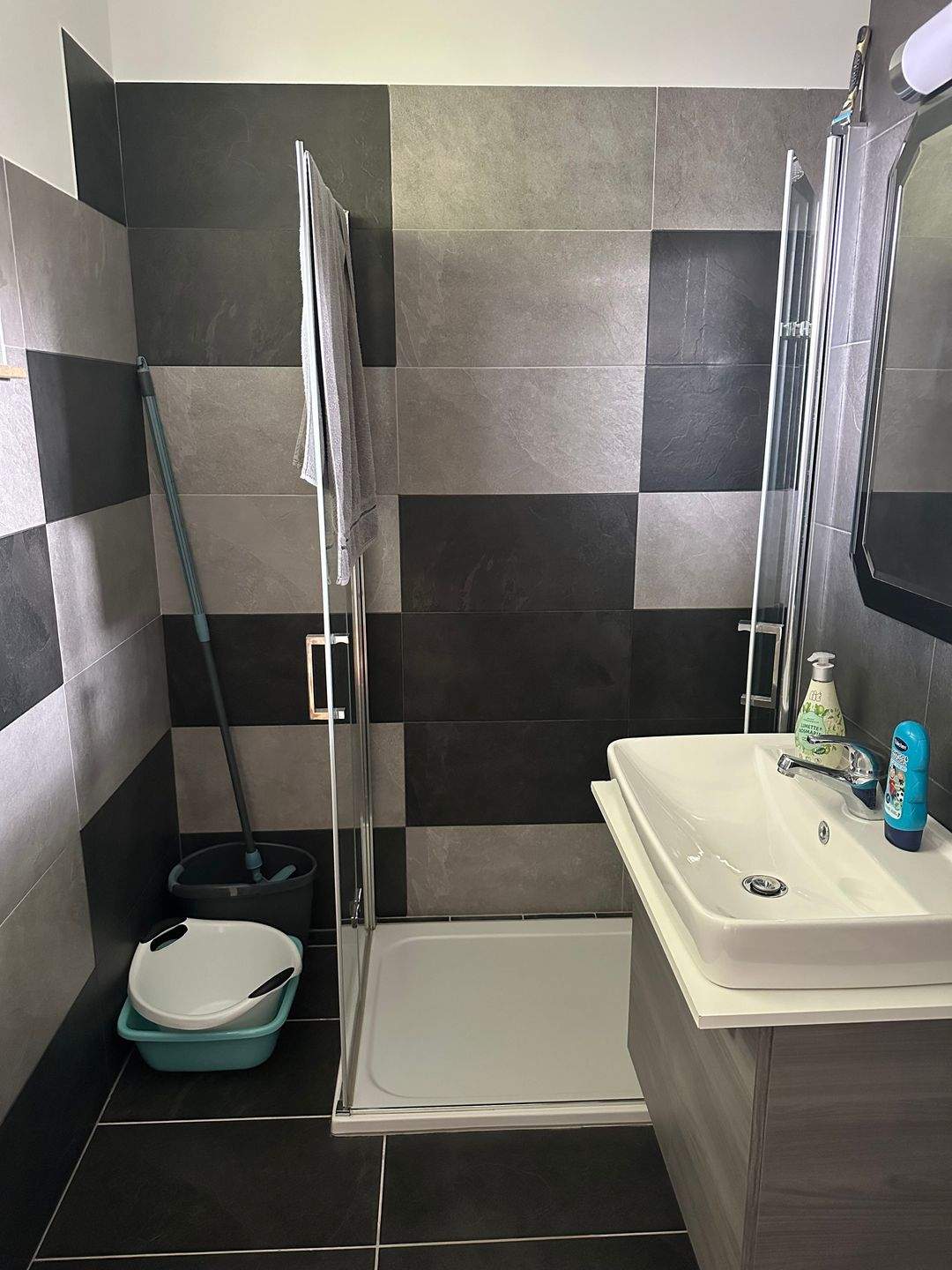 Thumbnail-Sanierte Wohnung in zentraler Lage mit Westbalkon in Empelde Ronnenberg zu verkaufen