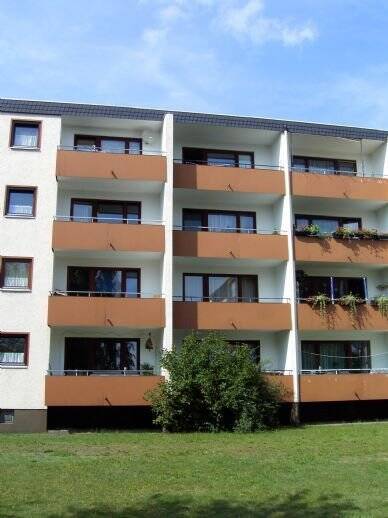 Thumbnail-3 Zimmer Erdgeschoßwohnung mit Stellplatz und Balkon