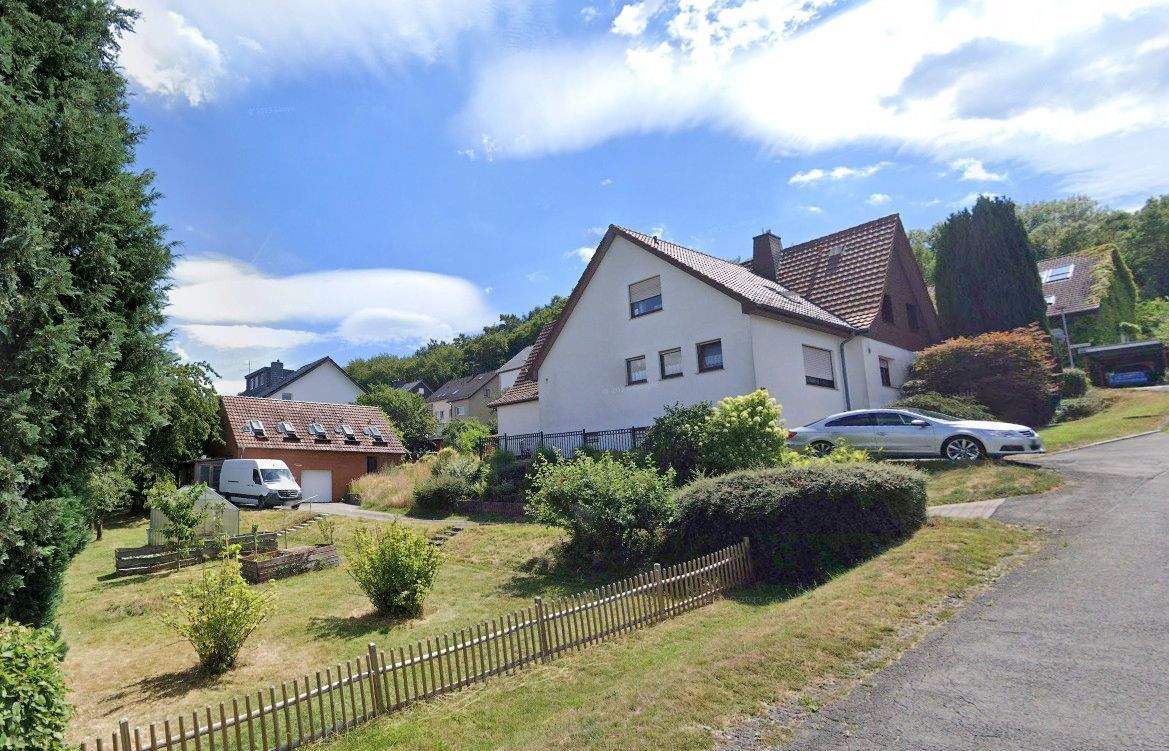 Thumbnail-Attraktives Entwicklungsgrundstück mit Bestandshaus und Weitblick über Bielefeld