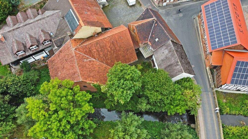 Thumbnail-HISTORISCHER DREISEITHOF AN DER BAUNA SUCHT NEUEN EIGENTÜMER