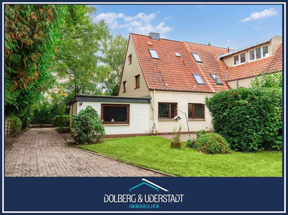 Thumbnail-Sanierungsbedürftige Doppelhaushälfte mit großzügigem Grundstück und Doppelgarage in HH-Rahlstedt