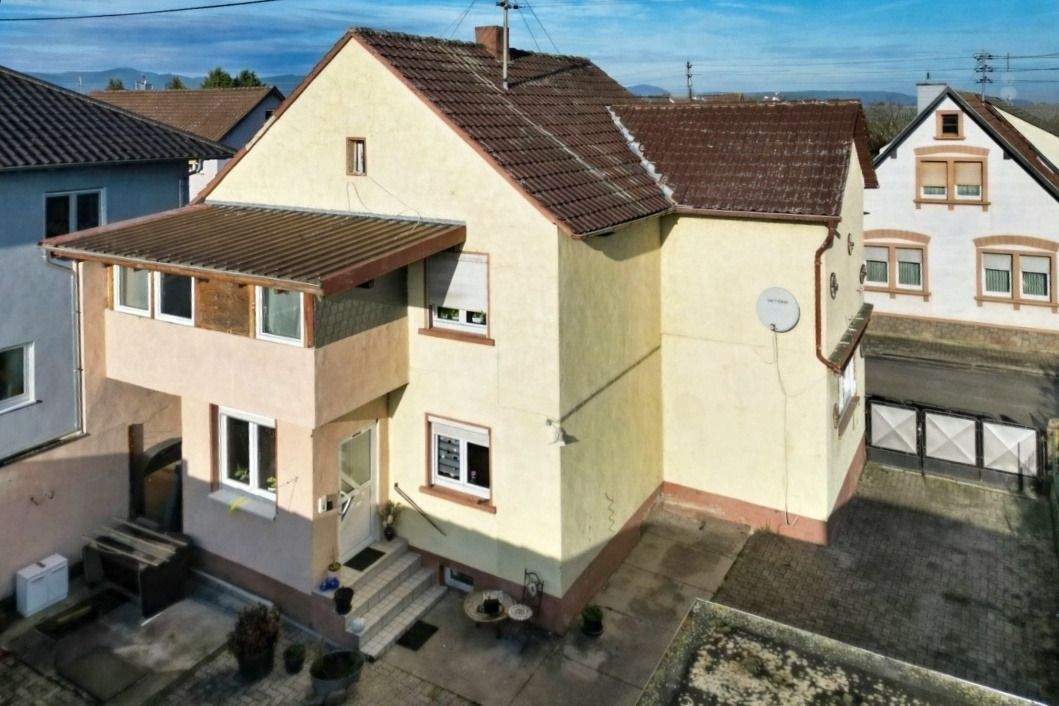 Thumbnail-Mehr Raum als erwartet: Gepflegtes Wohnhaus mit Garten, Nebengebäuden und Entwicklungsspielraum