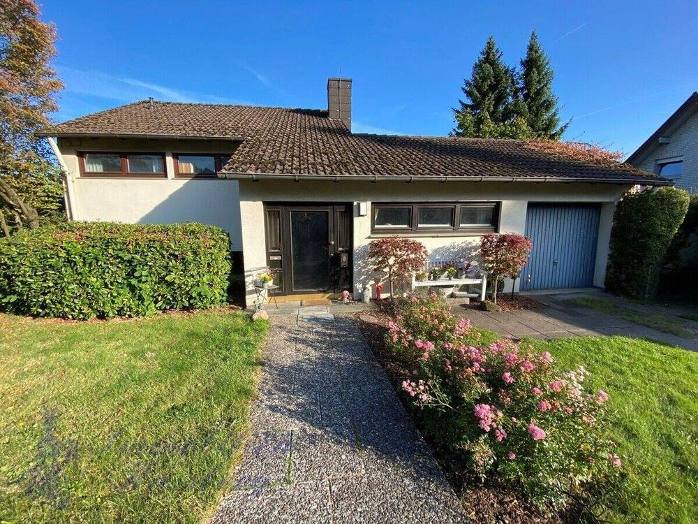 Thumbnail-Charmantes Einfamilienhaus mit Fernblick in Detmold-Schling