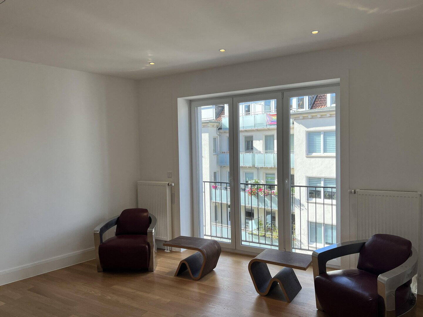 Thumbnail-2 ZIMMERWOHNUNG - IN NACHHALTIG KERNSANIERTEM MEHRFAMILIENHAUS - ZUKUNFTSORIENTIERT