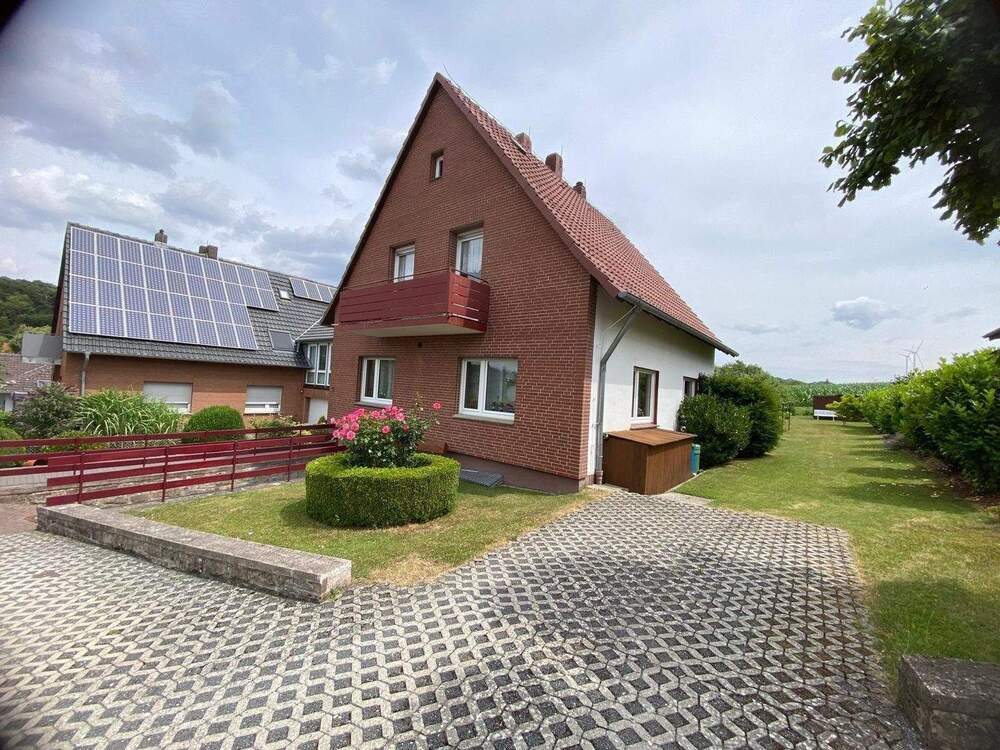 Thumbnail-gepflegtes EFH mit Keller und Garage in Warburg - Ihr neues Zuhause ?