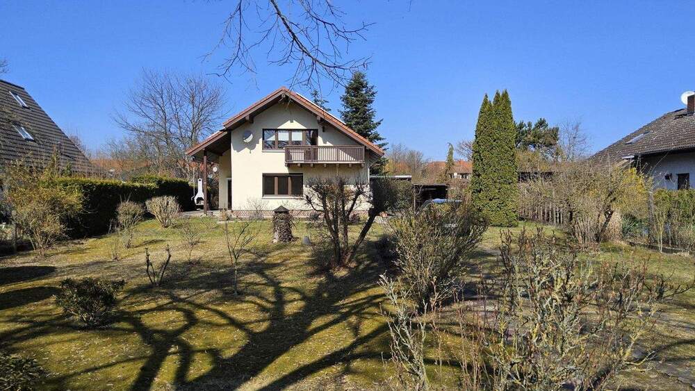 Thumbnail-Ein Grundstück mit Raum zum Ankommen, Wachsen und Wohlfühlen! Vielfältiges Potenzial - jetzt entdecken!