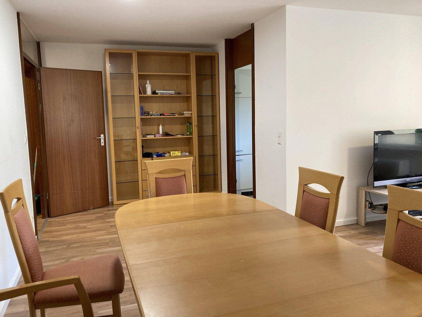 Thumbnail-Möblierte 73m² Wohnung mit Balkon und Tiefgarage in ruhiger, zentraler Lage für Familien & Pendler