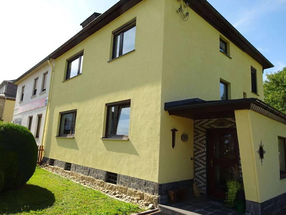 Thumbnail-Ein Wohnhaus das beim ersten Eindruck punktet