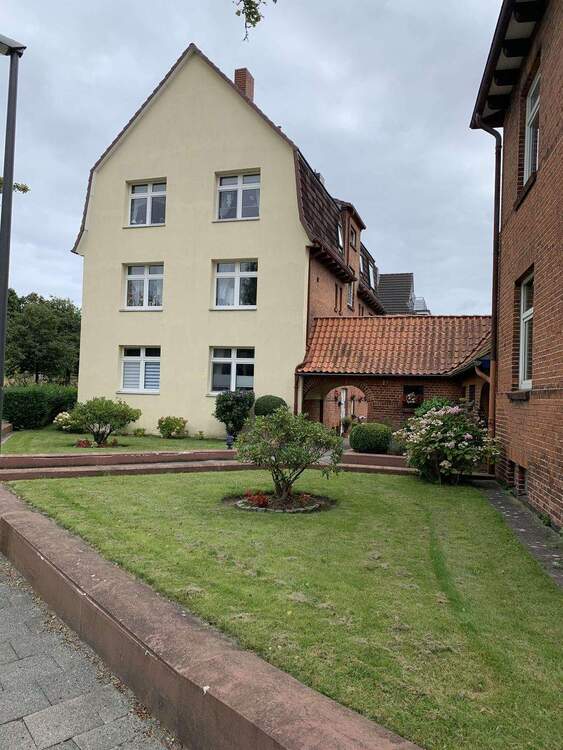 Thumbnail-Kiel-Friedrichsort: 2 Mehrfamilienhäuser auf einem Grundstück.