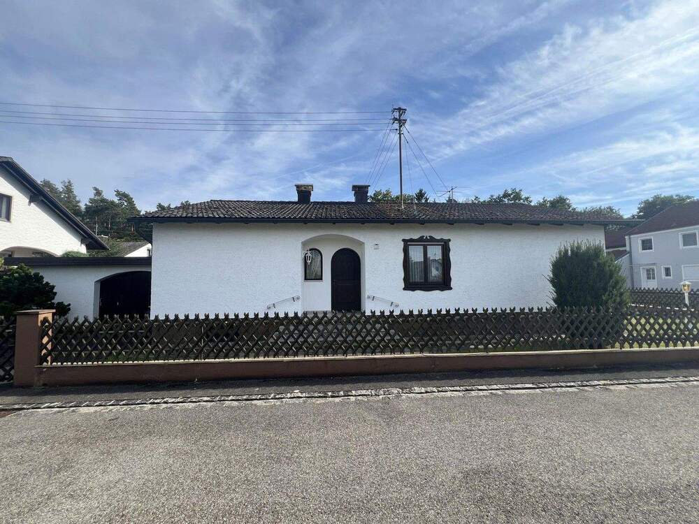 Thumbnail-Kleines Einfamilienhaus mit schönem Garten am Waldrand