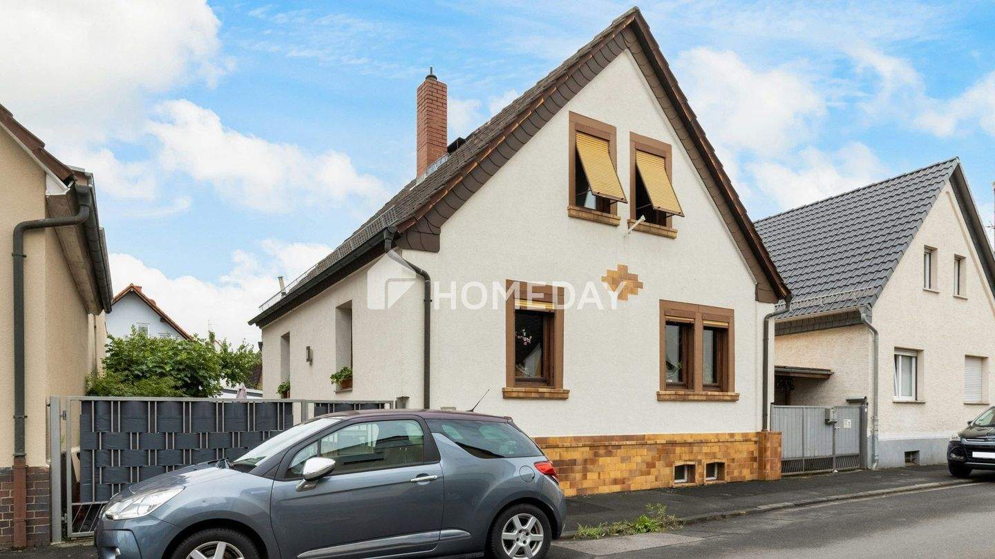 Thumbnail-Charmantes Einfamilienhaus mit Nebengebäude, Garten und Terrasse in ruhiger Lage von Hainburg