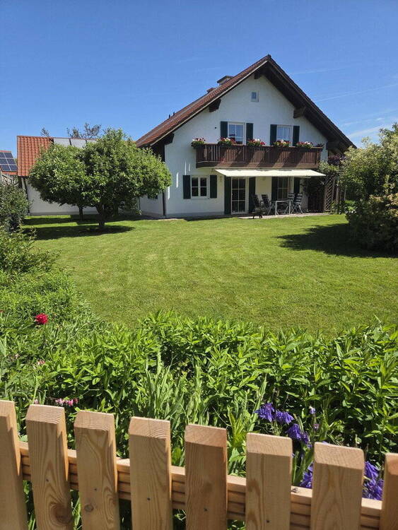 Thumbnail-Freistehendes Landhaus in Massivbauweise