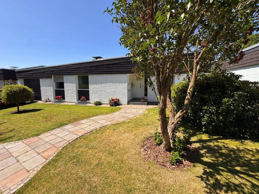 Thumbnail-MeinRaum... Wohnen mit Stil! Bungalow mit einem sehr geschmackvoll angelegten Garten, Terrassen und Garage in Erkelenz-Bellinghoven