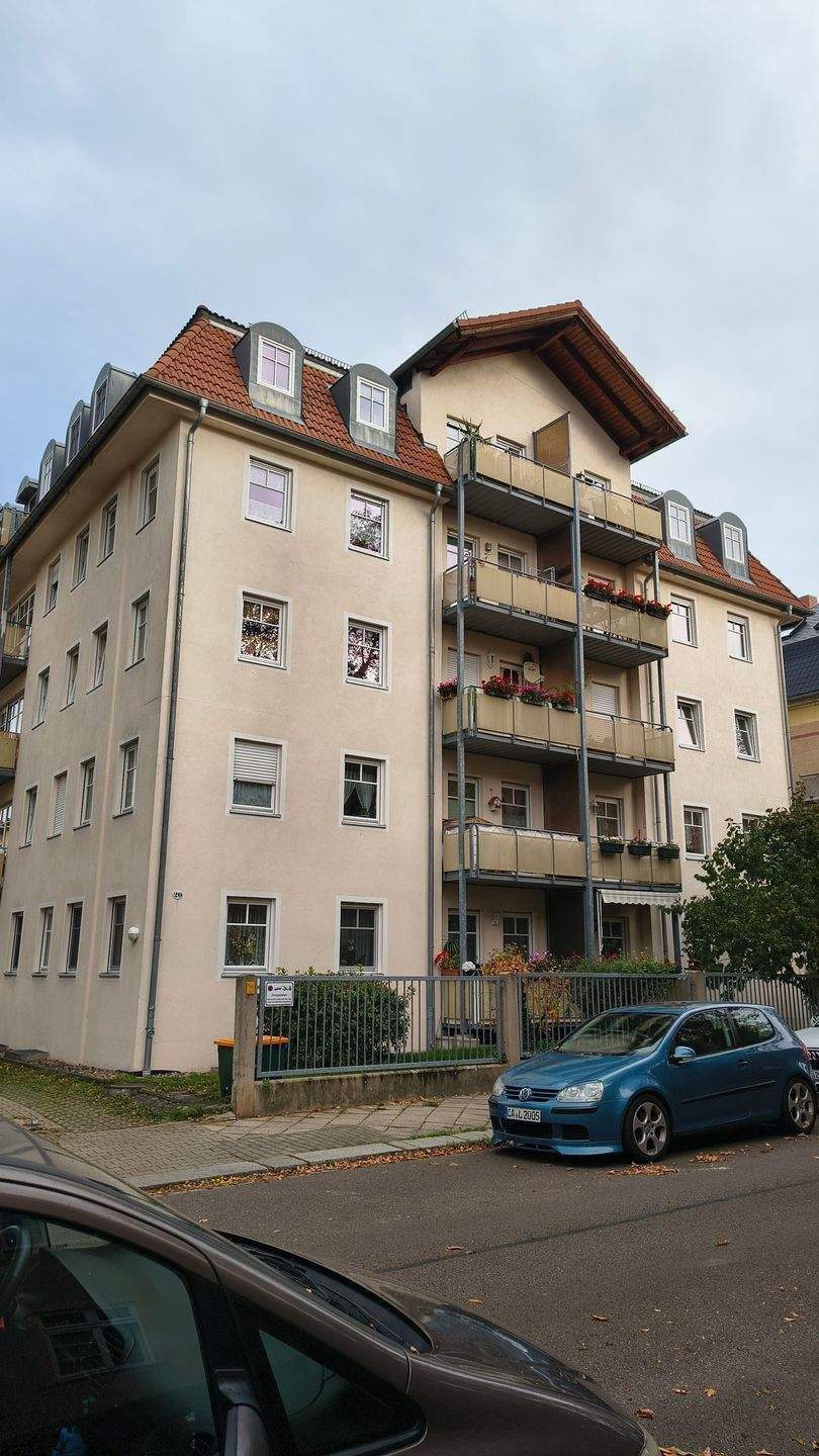 Thumbnail-Schöne kleine 3 Raum mit Balkon, TG und Aufzug in ruhiger Lage von Dresden Cotta zu verkaufen