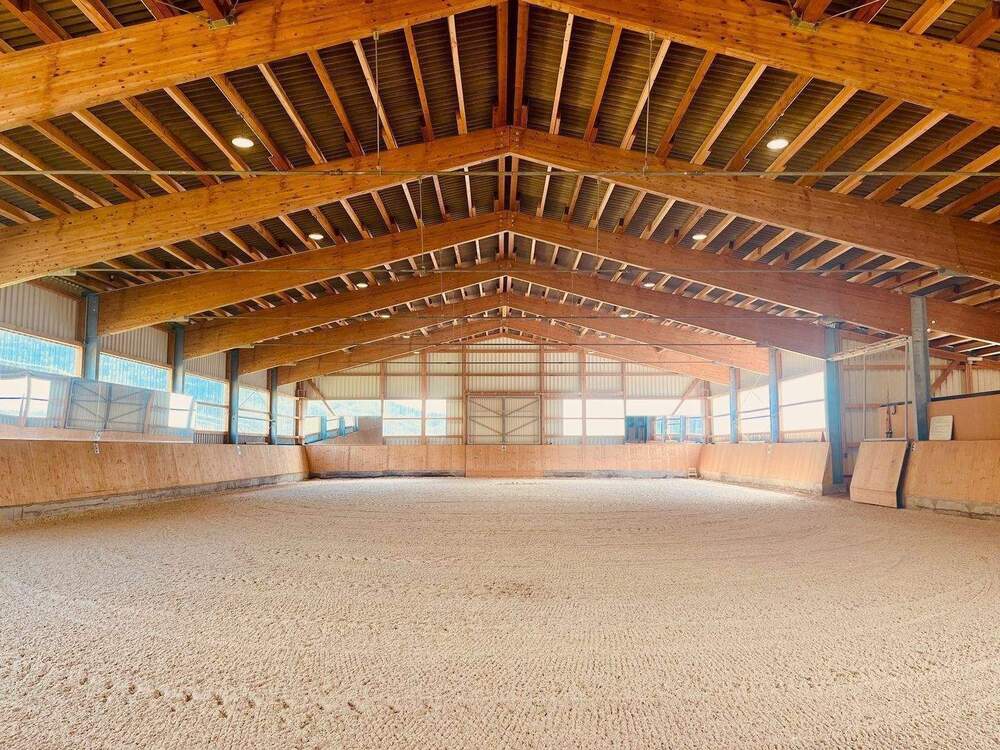 Thumbnail-Exklusives Reiteranwesen mit Alpenpanorama – Pferdeparadies mit Perspektive V13084