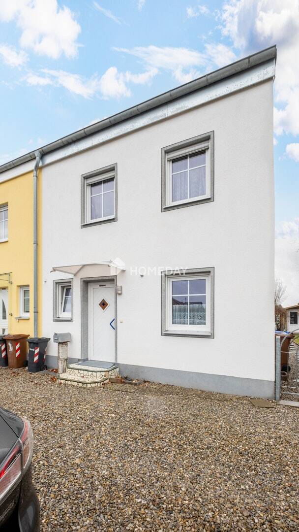 Thumbnail-Einfamilienhaus mit durchdachter Raumaufteilung, Terrasse und Balkon in familienfreundlicher Lage