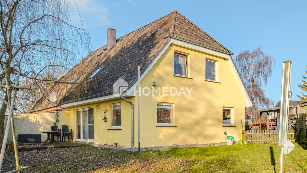 Thumbnail-Am Feldrand und idyllisch gelegen: DHH mit Südterrasse, EBK + Carport | Gepflegt | Großes Grundstück