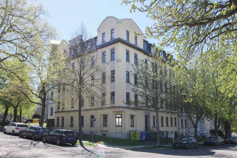 Thumbnail-*Vermietete* 2-Zi.-Wohnung im Dachgeschoss mit Balkon eines denkmalgeschützten Mehrfamilienhauses