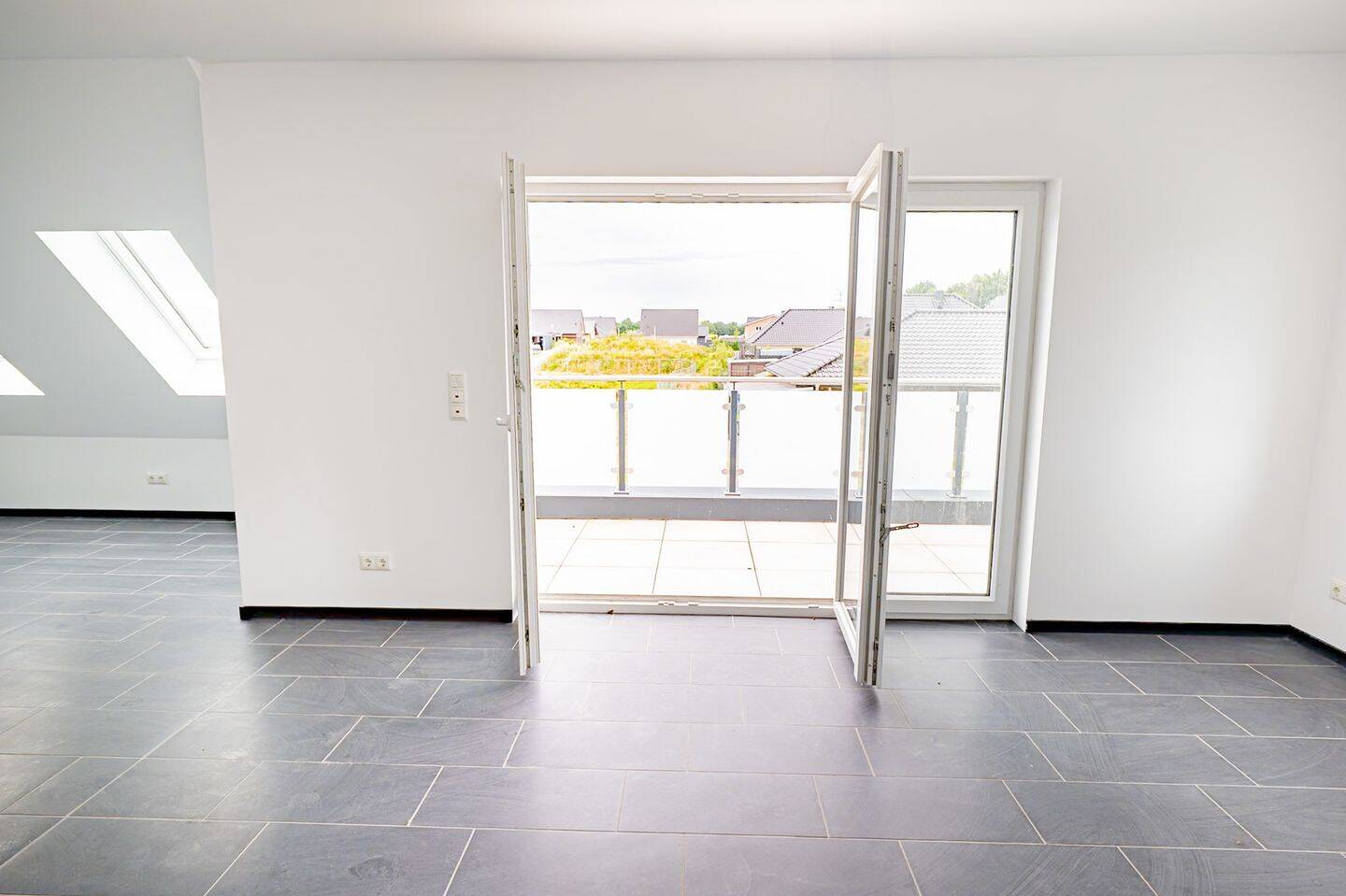 Thumbnail-Hochwertiges Wohnen Am Wohnpark Hamfeld - 3-Zimmer-OG-Wohnung mit Stil