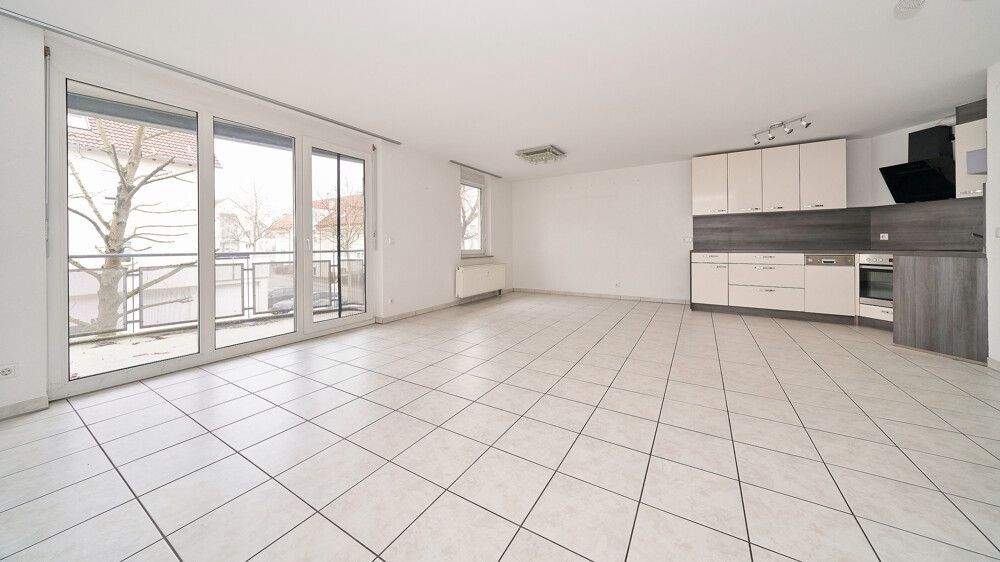 Thumbnail-Einzugsbereit & Freundlich Gepflegte Wohnung mit EBK, modernem Bad, Sonnen-Balkon & 2 Stellplätzen