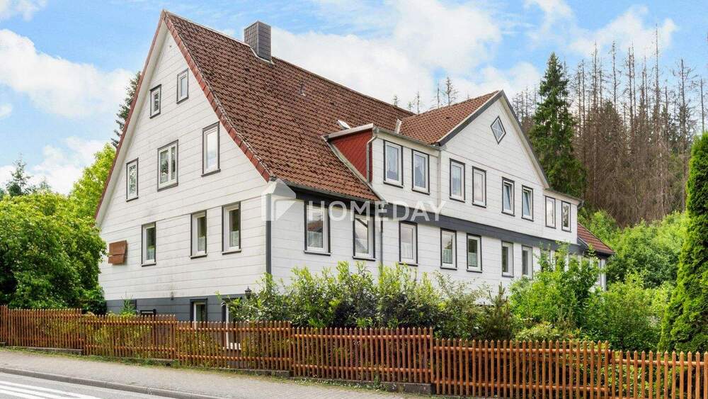 Thumbnail-Historisches Mehrfamilienhaus mit 8 vermieteten Wohneinheiten in idyllischer Lage