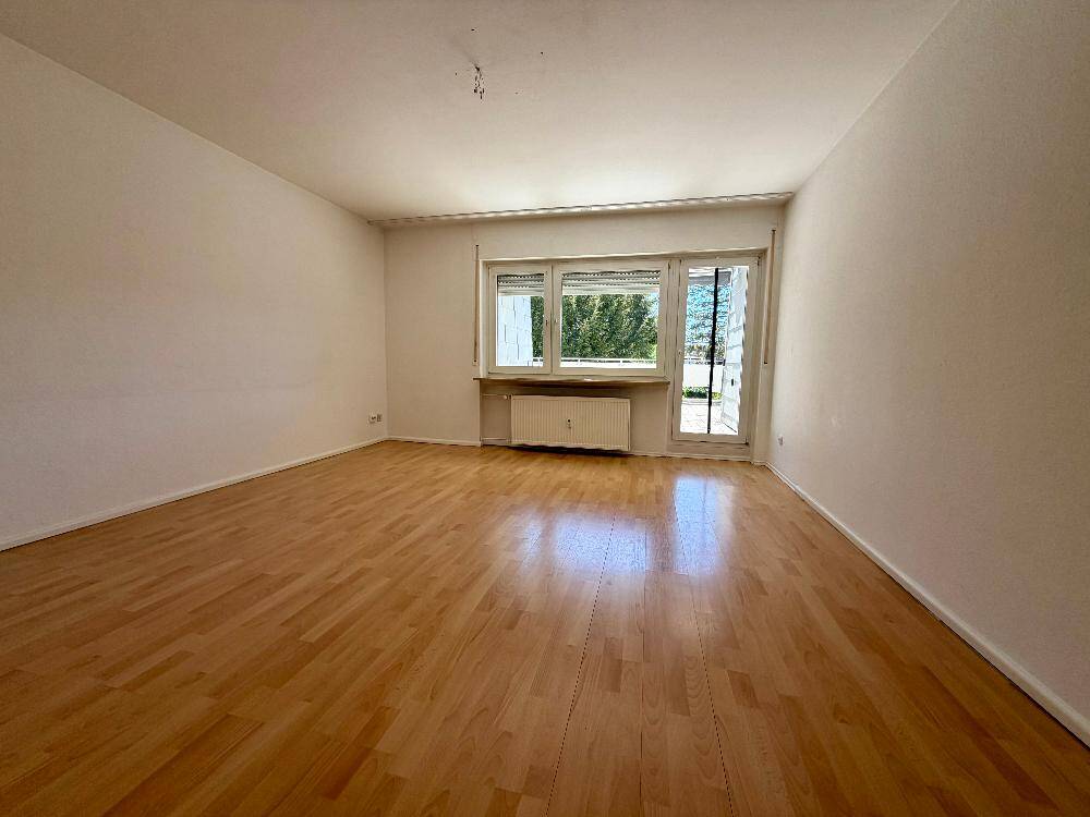 Thumbnail-Sommer vor der Tür: Helle 3-Zimmer-Wohnung mit großer Terrasse, Balkon, Loggia und Einbauküche