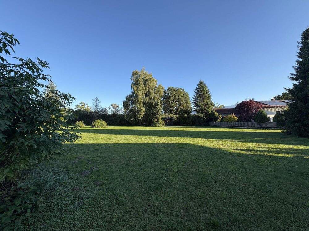 Thumbnail-Attraktives Baugrundstück in Grabenstätt am Chiemsee (750qm) zu verkaufen