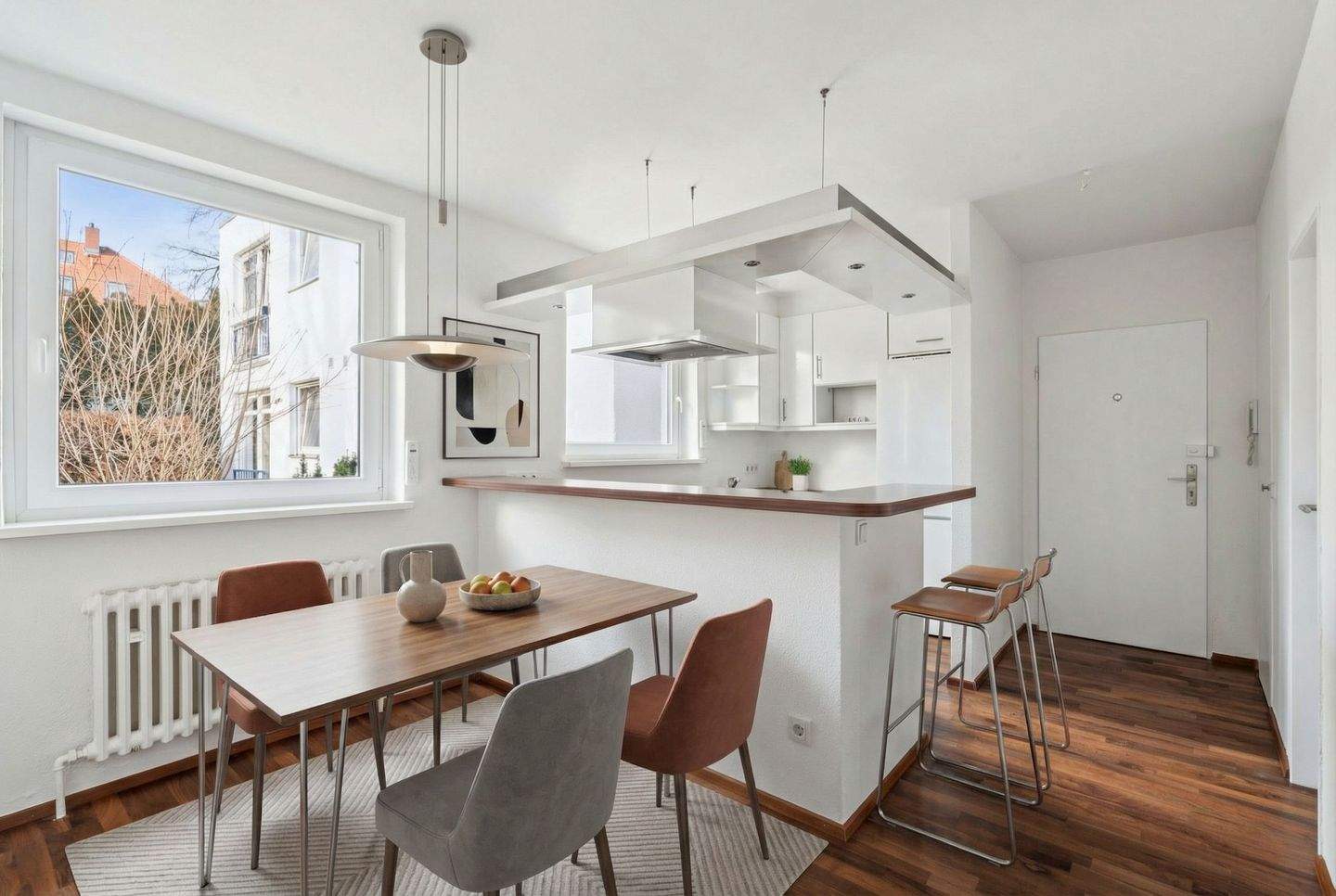 Thumbnail-Wohnen in Berlin-Grunewald: Gepflegte Hochparterre-Wohnung mit Balkon