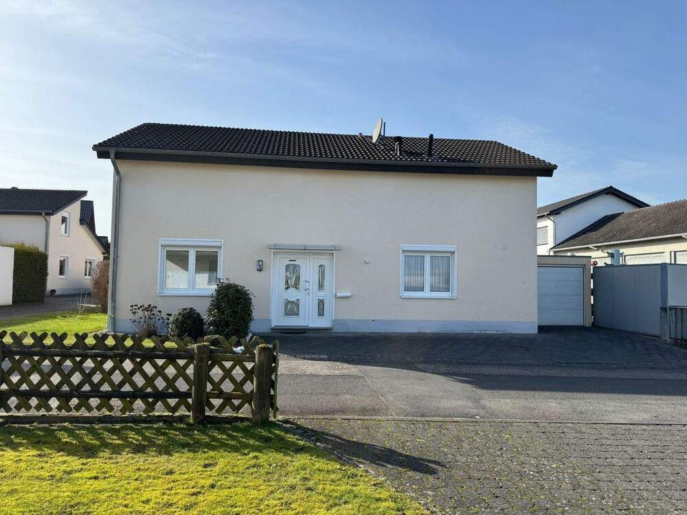 Thumbnail-Freistehendes Einfamilienhaus in gefragter Wohnlage von Bad Honnef-Aegidienberg