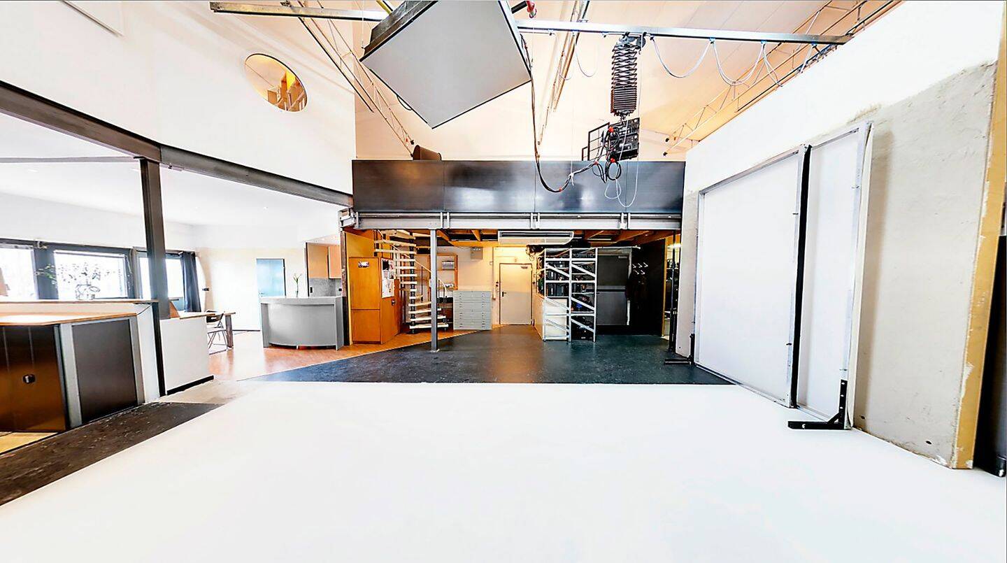 Thumbnail-Fotostudio im Münchner Norden - flexible Tagesmiete + Equipment