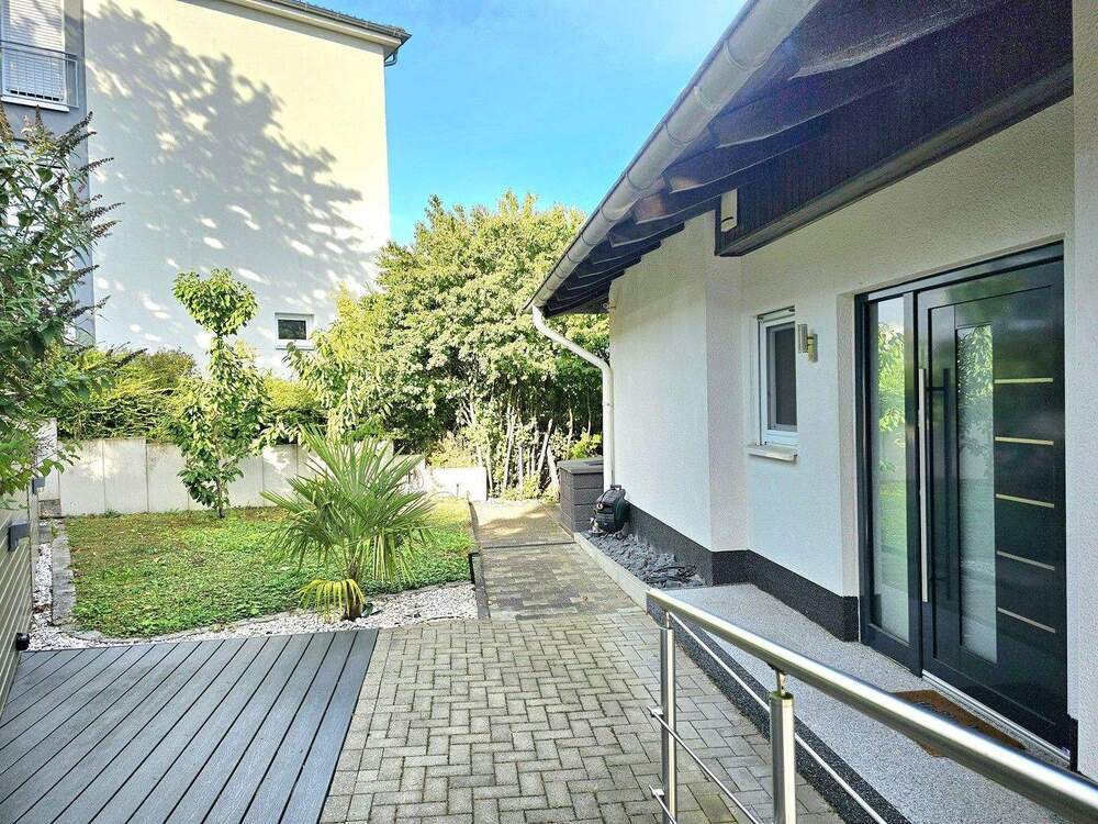 Thumbnail-Traumhaftes Zweifamilienhaus mit Garten, PV & gehobenem Komfort, Frankfurt 45 Min.