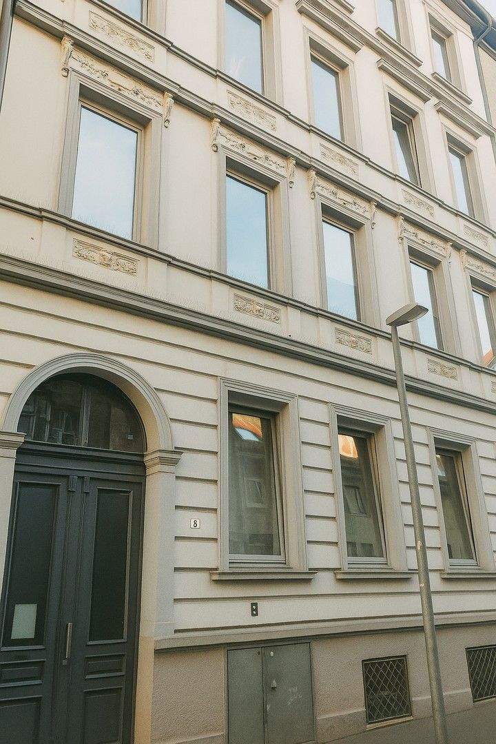 Thumbnail-Charmante Altbauwohnung mit Stil - Wohnen im Herzen von Hannover