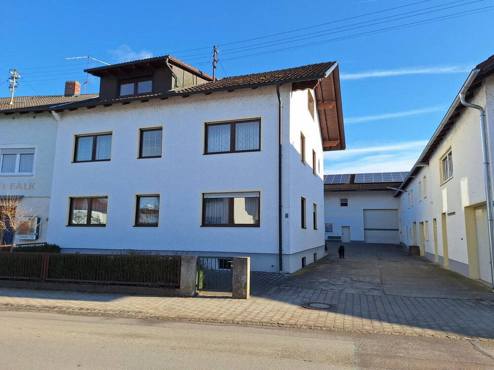 Thumbnail-Haus mit Lagerhallen Provisionsfrei