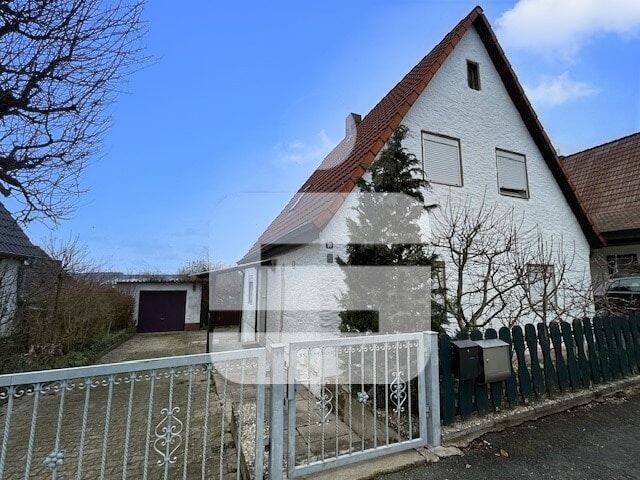 Thumbnail-Ein-Zweifamilienhaus in Röttenbach