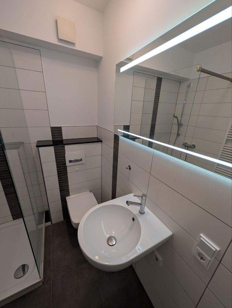 Thumbnail-3-Zimmer-Wohnung mit Balkon sucht Nachmieter !