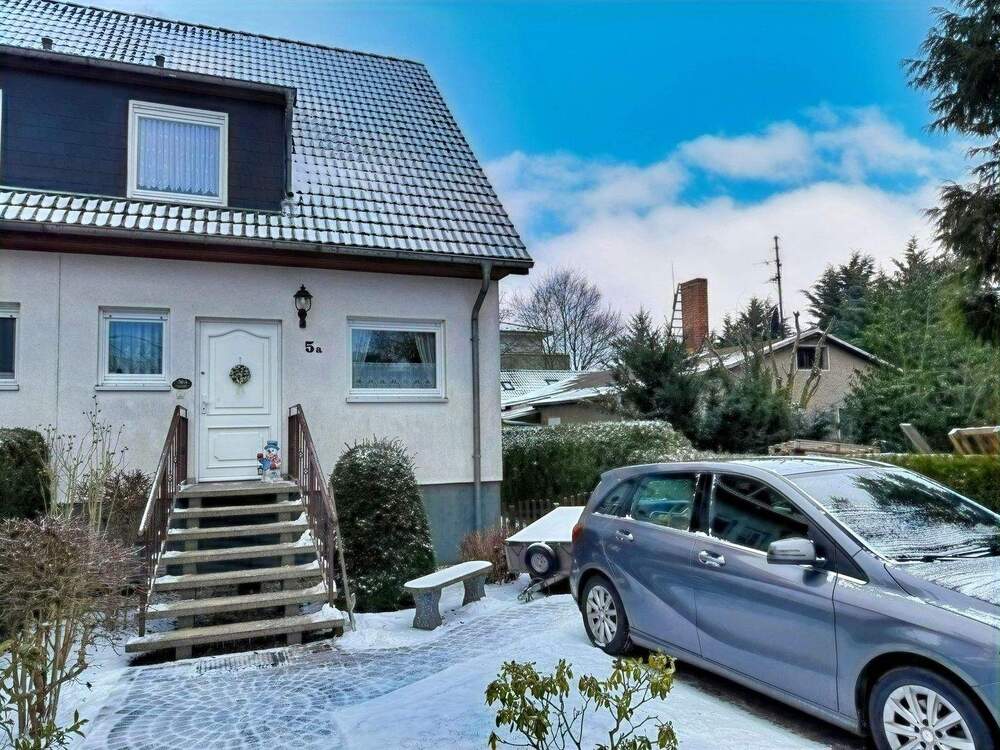 Thumbnail-Gepflegte Doppelhaushälfte mit großzügiger Raumaufteilung