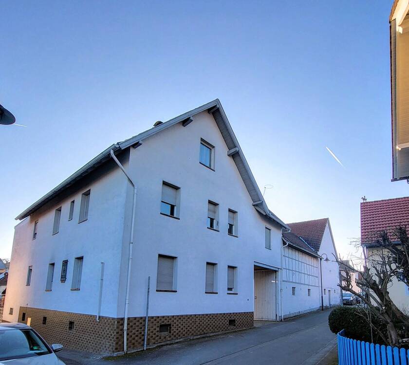 Thumbnail-*** Charmante Hofreite mit großzügigen Innenhof und Nebengebäude ***