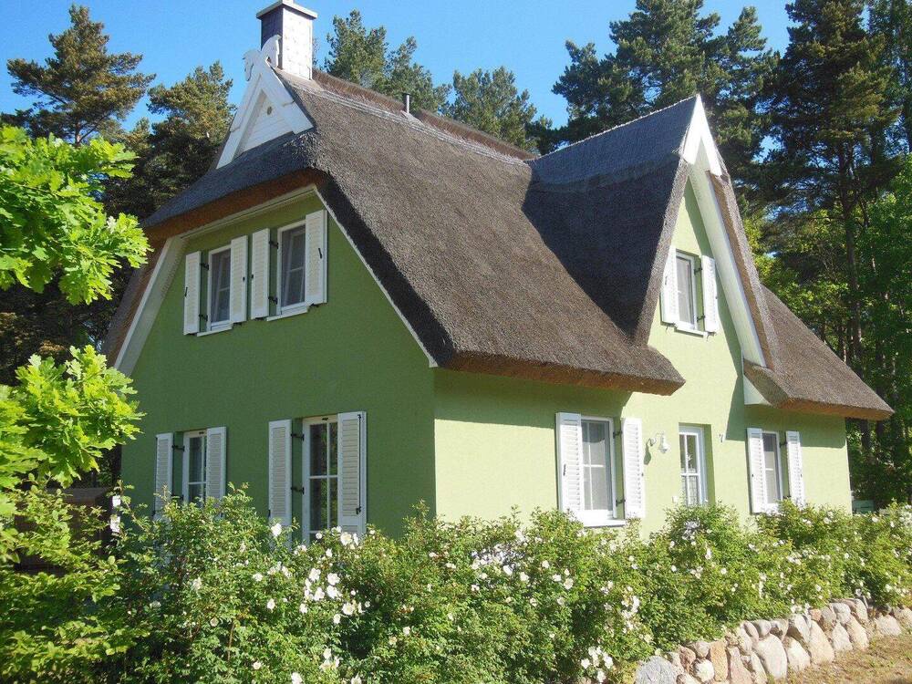 Thumbnail-Traumhaftes reetgedecktes Ferienhaus mit einzigartiger Randlage an der Ostsee