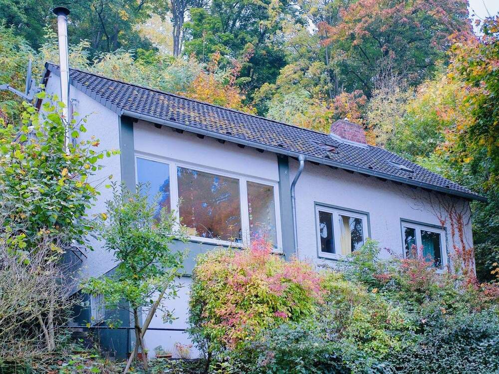 Thumbnail-Haus mit Aussicht am Fuße des Venusberges auf Grundstück mit großem Baufenster
