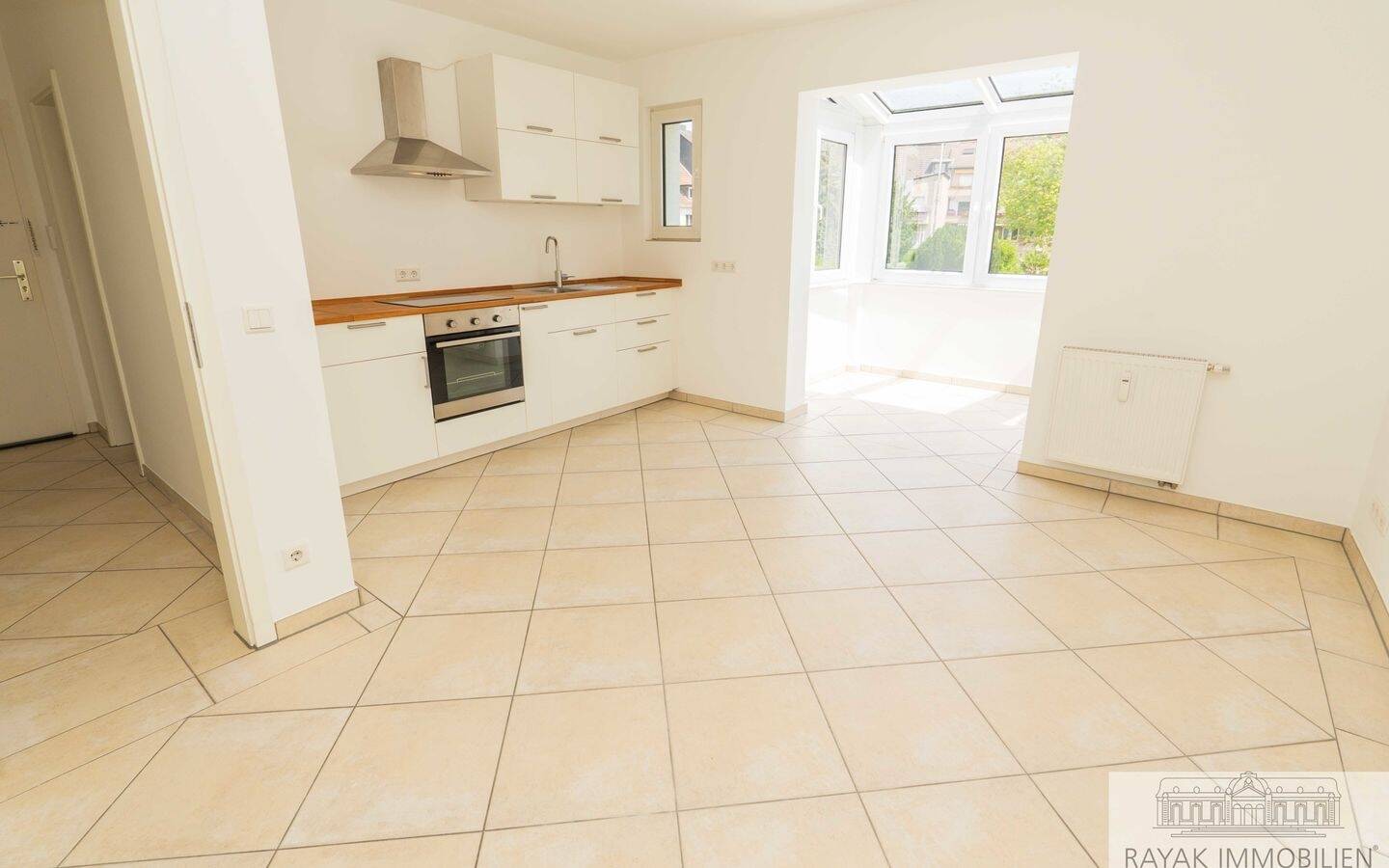 Thumbnail-Modernisierte Etagenwohnung mit Wintergarten - 3 Zimmer in Düsseldorf-Benrath